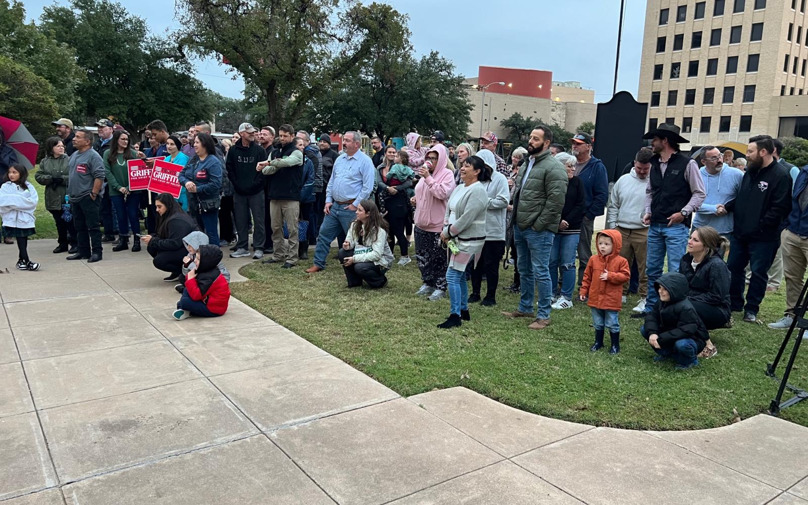 Griffith Announcement Supporters (LIVE! Photo Yantis Green)