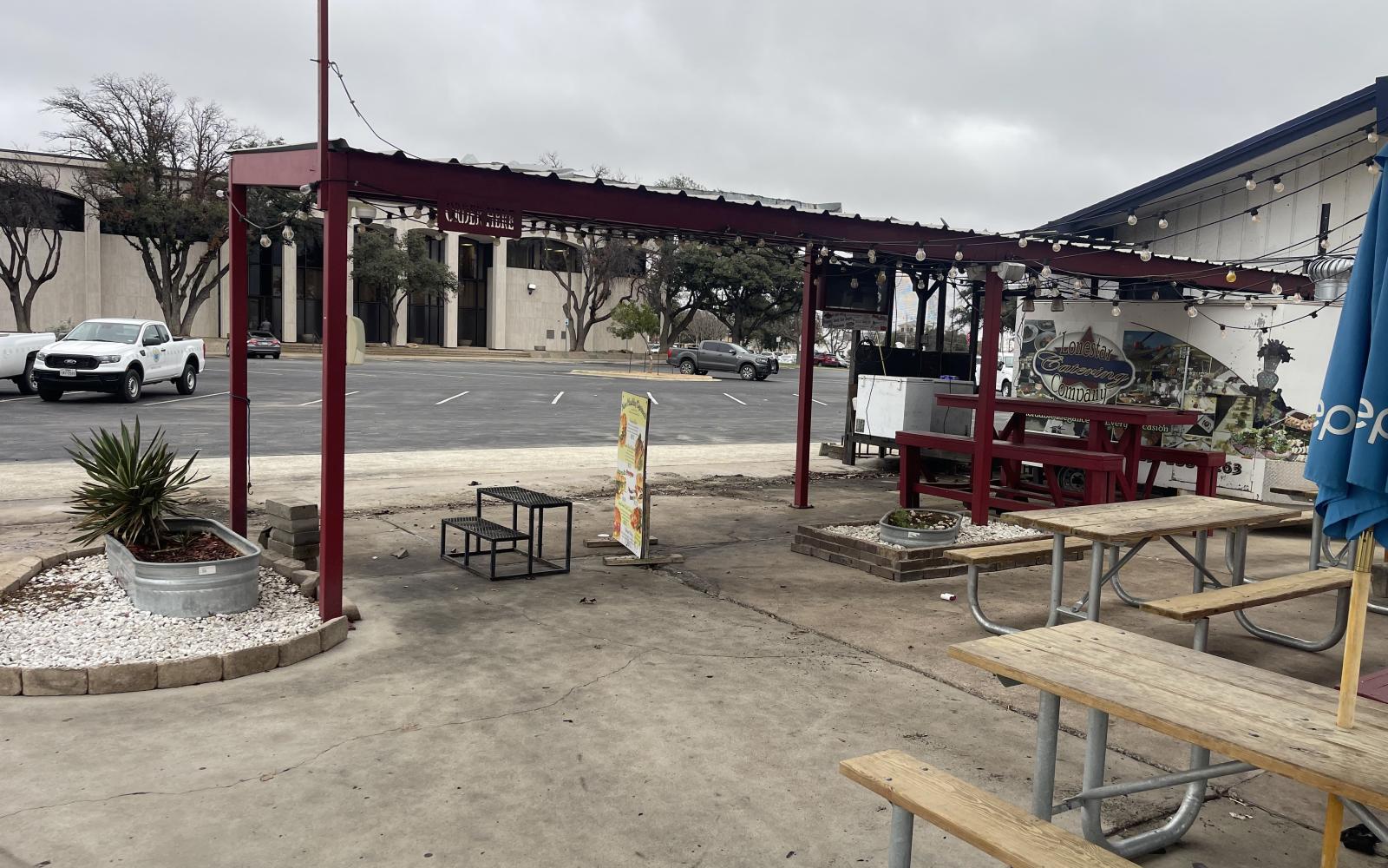 The location of the former Lonestar Cheeseburger Co. that was parked at the Eskimo Hut at the corner of W Beauregard Ave and S Abe St.