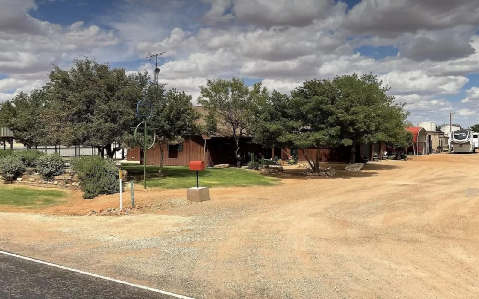 Dirt Roads Off of FM 1609