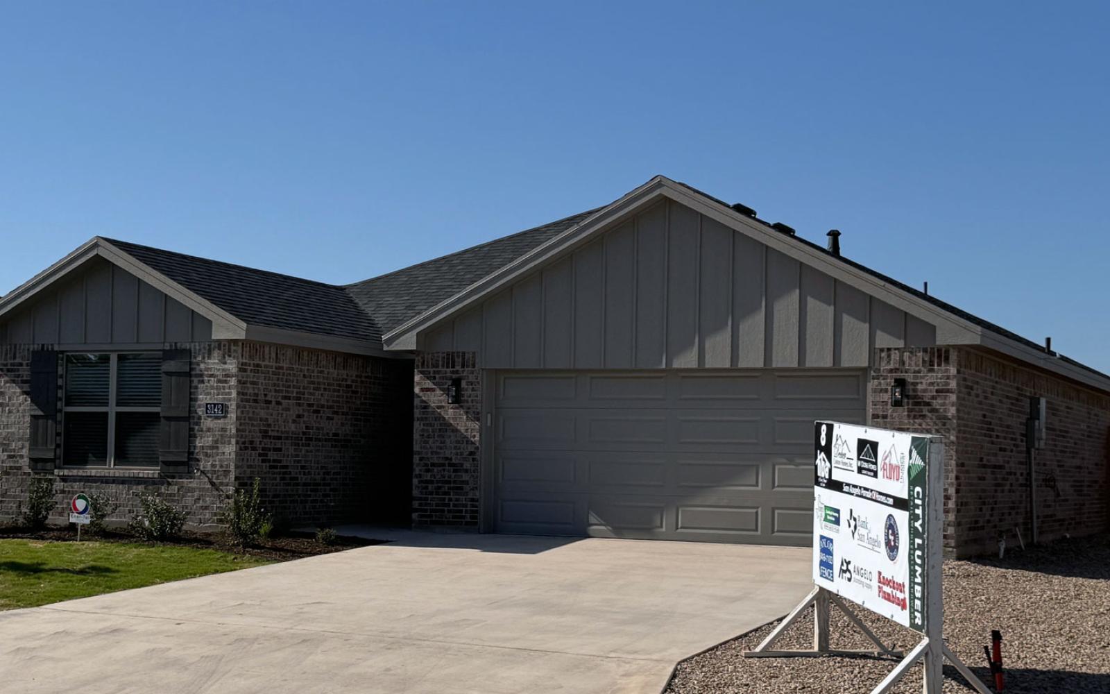 #8 – 3142 Cedar Hill. Builder: HBA Showcase Team – Wesley Doss, Gary Floyd, Chad Decker