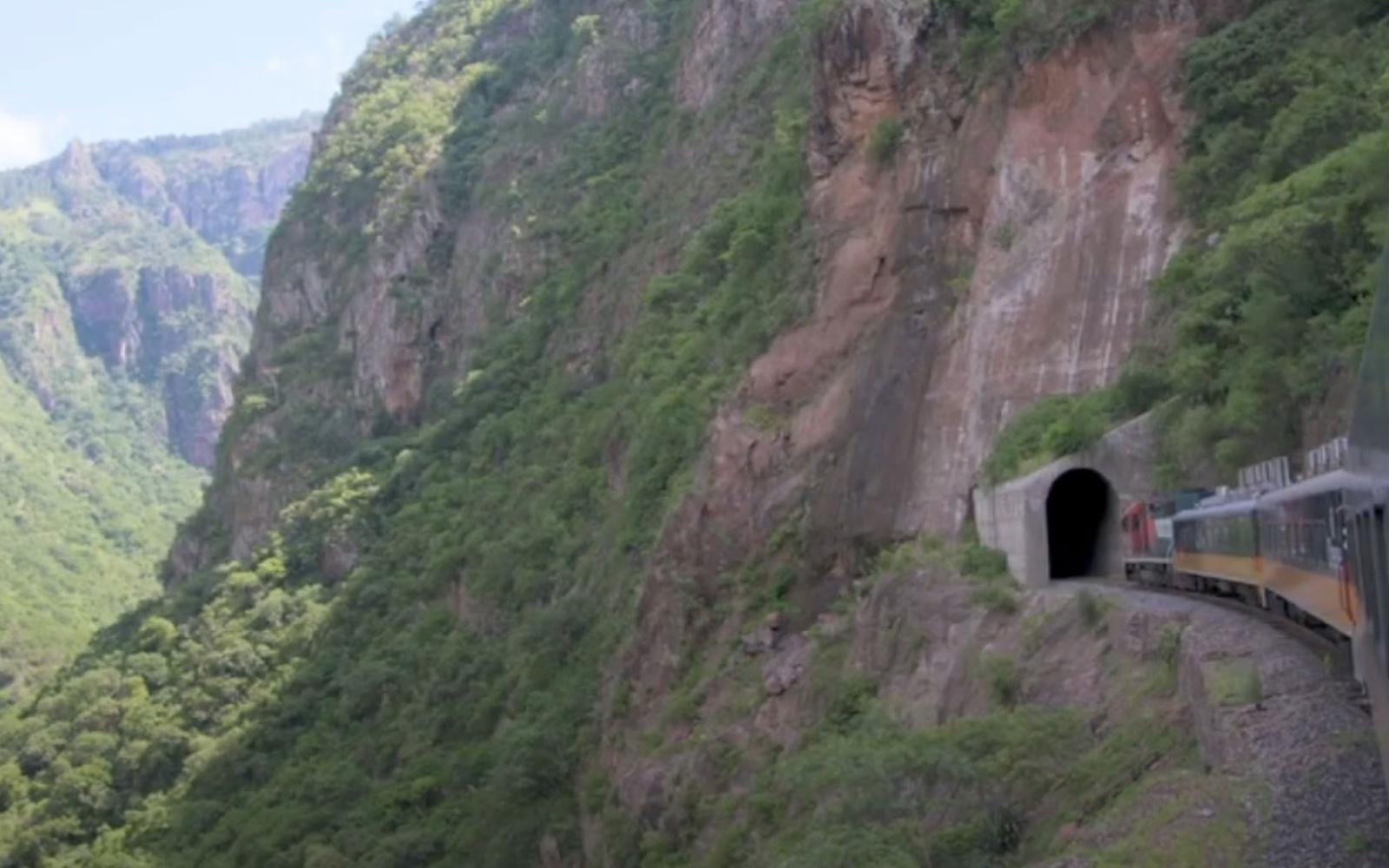 Photographer Ralph Velasco captured El Chepe entering a tunnel along the historic Copper Canyon route — the same corridor eyed for San Angelo’s trade future.