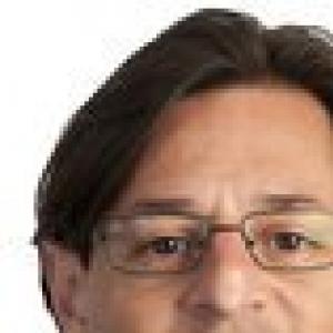 Profile picture for user Julian Aguilar